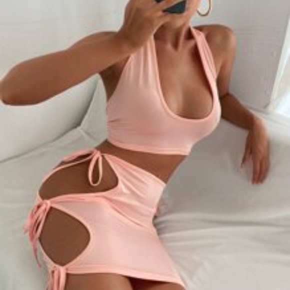 Two piece set - Picture 2 of 3